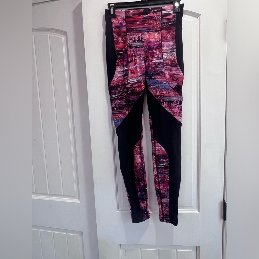 Lululemon Athletica Black and Pink Geometric Leggings